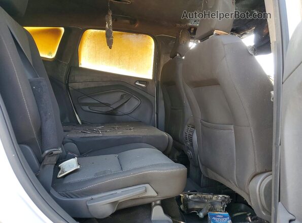 1FMCU0GD0KUB37926 2019 FORD ESCAPE Белый Вид задней части салона