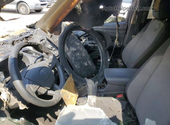 1FMCU0GD0KUB37926 2019 FORD ESCAPE Белый Вид салона спереди
