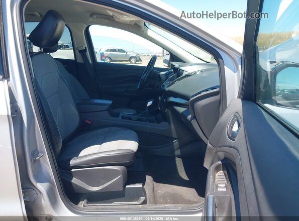 1FMCU0GD1KUB06927 2019 FORD ESCAPE Серебряный Вид салона спереди