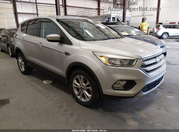 1FMCU0GD2HUB28587 2017 FORD ESCAPE Gray Przód prawy
