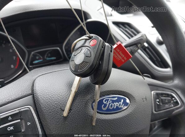 1FMCU0GD2HUB57233 2017 FORD ESCAPE Gray Vista del salpicadero