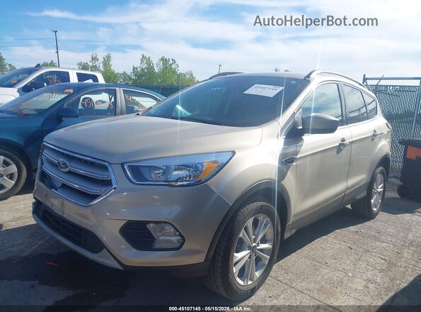 1FMCU0GD2JUD03264 2018 FORD ESCAPE Золотой Передняя левая четверть