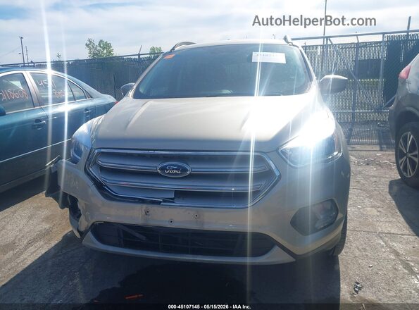 1FMCU0GD2JUD03264 2018 FORD ESCAPE Золотой Вид щитка приборов