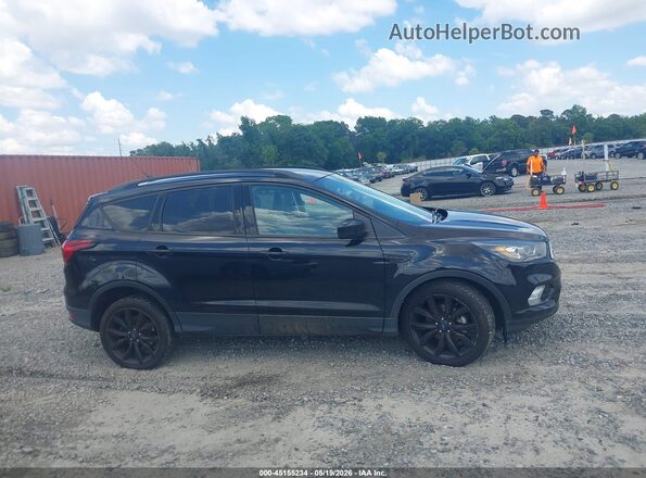 1FMCU0GD2KUB74721 2019 FORD ESCAPE Черный Вид задней части салона