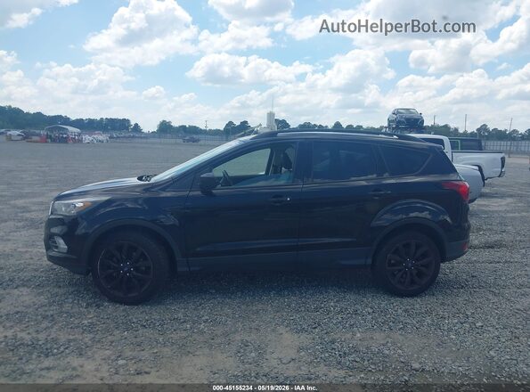 1FMCU0GD2KUB74721 2019 FORD ESCAPE Черный Панорамный вид салона 360°