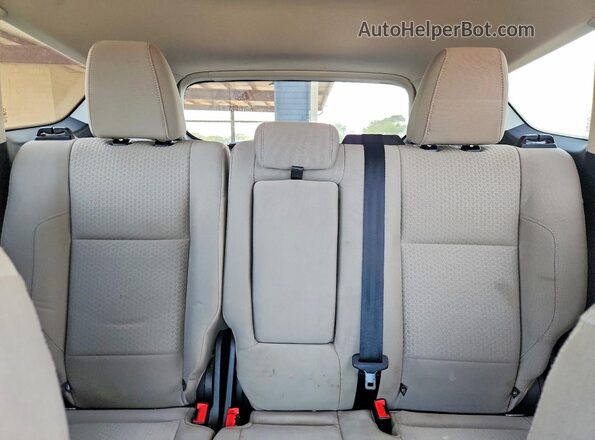 1FMCU0GD2KUC50017 2019 FORD ESCAPE White Widok tylnych siedzeń