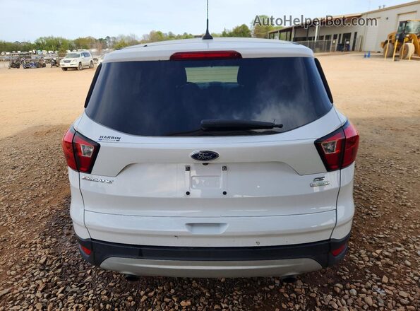 1FMCU0GD2KUC50017 2019 FORD ESCAPE White Widok z tyłu