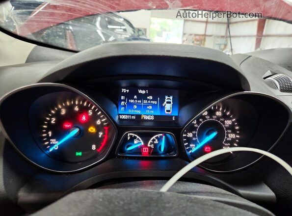 1FMCU0GD3HUB34771 2017 FORD ESCAPE Red Vista del cuadro de instrumentos