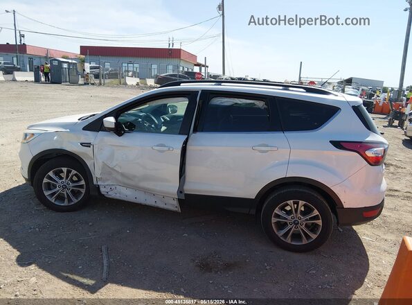 1FMCU0GD3HUC72729 2017 FORD ESCAPE White Widok wnętrza 360 stopni