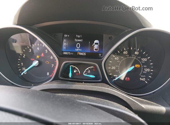 1FMCU0GD3HUC72729 2017 FORD ESCAPE White Widok tylnych siedzeń