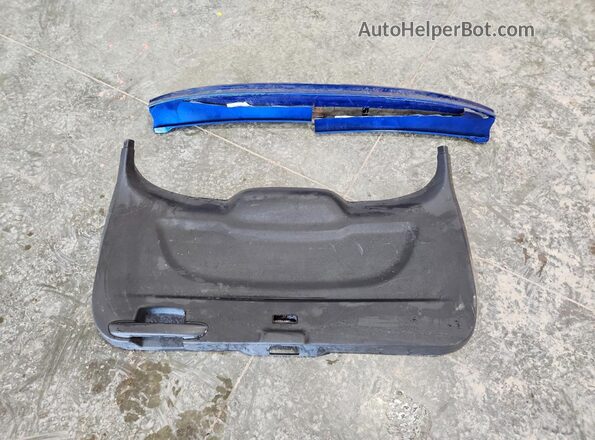 1FMCU0GD3HUD53374 2017 FORD ESCAPE Синий Вид подкапотного пространства