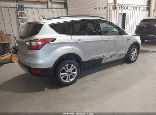 1FMCU0GD3HUE43351 2017 FORD ESCAPE Серебряный Задняя правая четверть