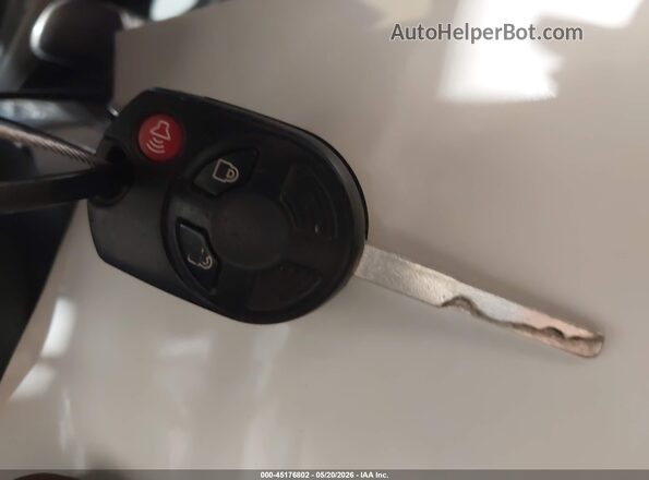 1FMCU0GD3HUE43351 2017 FORD ESCAPE Серебряный Вид панели приборов