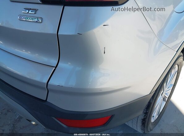 1FMCU0GD3JUB15417 2018 FORD ESCAPE Серебряный Вид спереди
