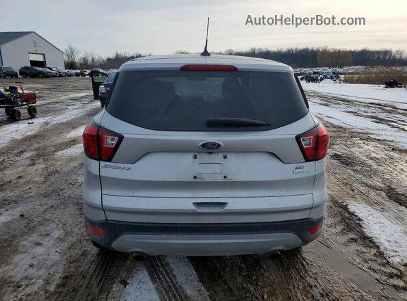 1FMCU0GD3KUB51867 2019 FORD ESCAPE Silver უკანა ხედი