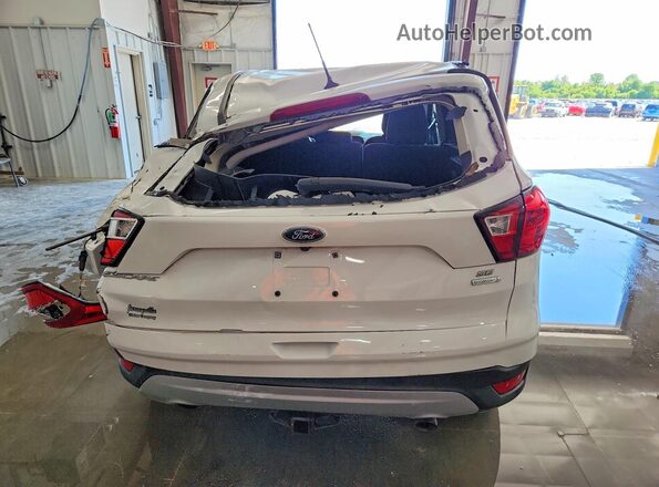 1FMCU0GD3KUB78292 2019 FORD ESCAPE Белый Вид сзади