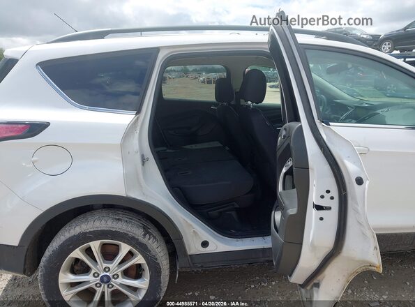 1FMCU0GD4HUB28333 2017 FORD ESCAPE White Widok naklejki z numerem VIN