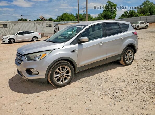 1FMCU0GD4HUB79427 2017 FORD ESCAPE Серебряный Передняя левая четверть