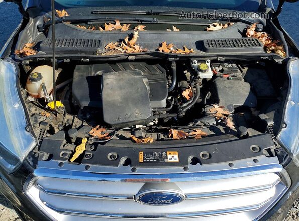 1FMCU0GD4HUB82862 2017 FORD ESCAPE Черный Вид подкапотного пространства