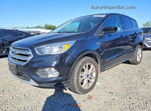 1FMCU0GD4HUB82862 2017 FORD ESCAPE Черный Передняя левая четверть