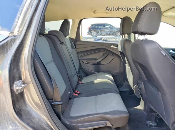 1FMCU0GD4HUC09915 2017 FORD ESCAPE Серый Вид задней части салона