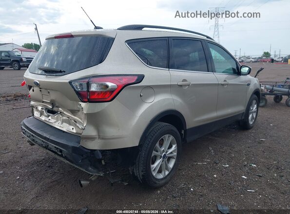 1FMCU0GD4HUD83595 2017 FORD ESCAPE Золотой Задняя правая четверть