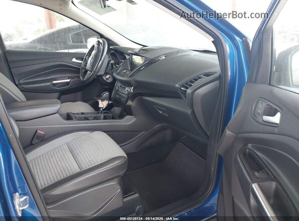 1FMCU0GD4JUD00494 2018 FORD ESCAPE Синий Вид салона спереди