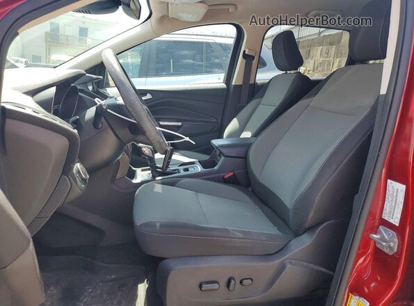 1FMCU0GD4KUC00946 2019 FORD ESCAPE Красный Вид салона спереди