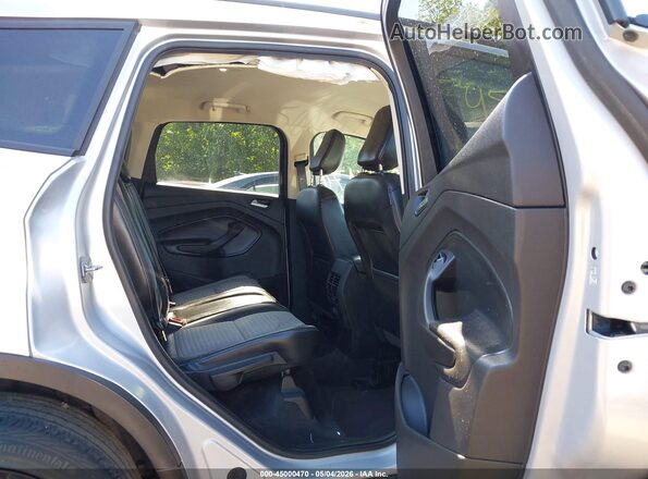 1FMCU0GD4KUC56630 2019 FORD ESCAPE Silver Widok naklejki z numerem VIN