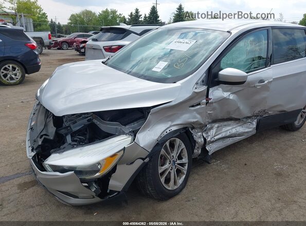 1FMCU0GD5HUB59428 2017 FORD ESCAPE Silver Вид спереду
