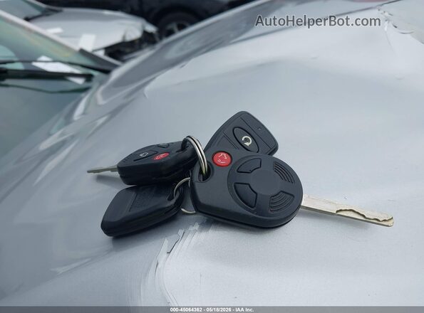 1FMCU0GD5HUB59428 2017 FORD ESCAPE Silver Вид панелі приладів