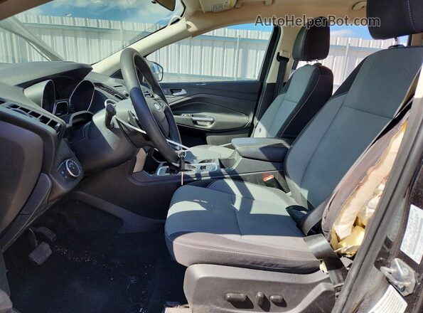 1FMCU0GD5HUE04356 2017 FORD ESCAPE Gray Вид салону спереду