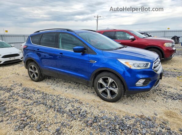 1FMCU0GD5HUE72639 2017 FORD ESCAPE Blue Przód prawy