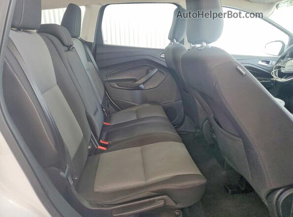 1FMCU0GD5KUC36788 2019 FORD ESCAPE White Widok wnętrza z tyłu