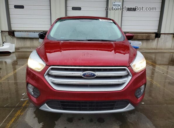 1FMCU0GD6HUC46531 2017 FORD ESCAPE Красный Вид спереди
