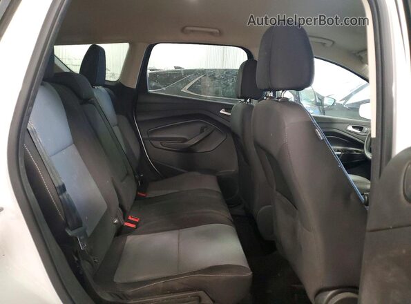 1FMCU0GD6HUD77765 2017 FORD ESCAPE Белый Вид задней части салона