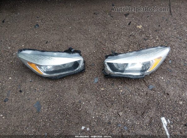 1FMCU0GD6JUA81814 2018 FORD ESCAPE Красный Вид щитка приборов