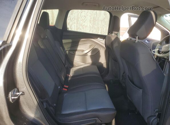 1FMCU0GD6JUB09501 2018 FORD ESCAPE Gray Widok wnętrza z tyłu