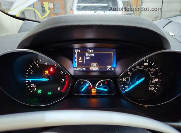 1FMCU0GD7HUC76900 2017 FORD ESCAPE Белый Вид щитка приборов