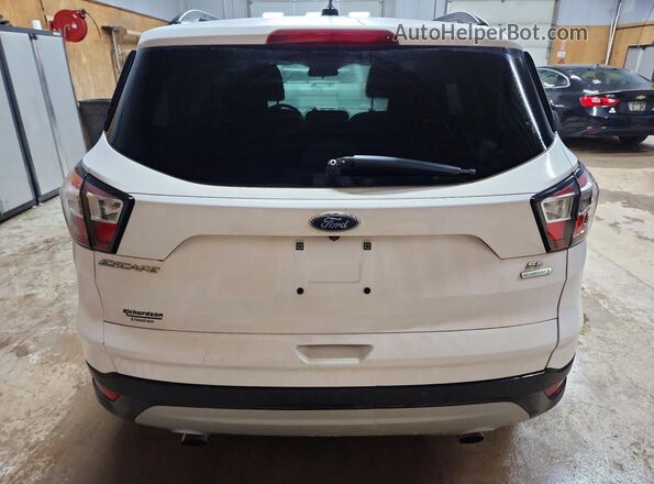 1FMCU0GD7HUC76900 2017 FORD ESCAPE Белый Вид сзади