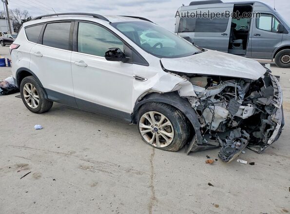 1FMCU0GD7HUE46317 2017 FORD ESCAPE Белый Передняя правая четверть