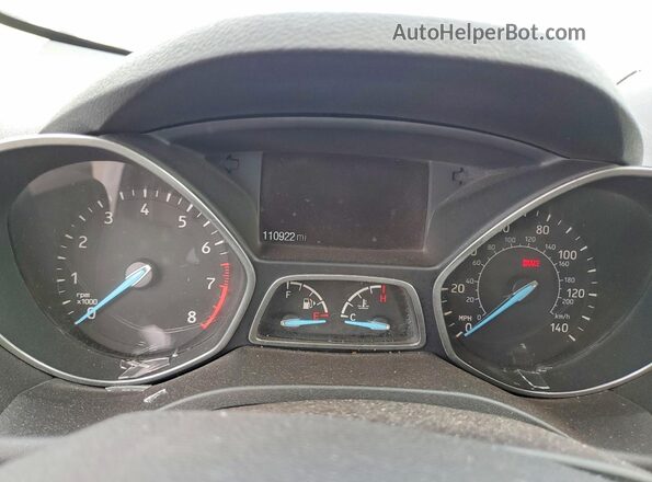 1FMCU0GD7HUE46317 2017 FORD ESCAPE Белый Вид щитка приборов