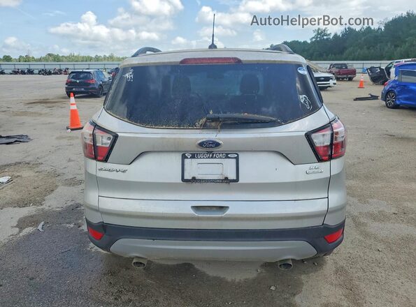 1FMCU0GD7JUB62109 2018 FORD ESCAPE Silver Widok z tyłu