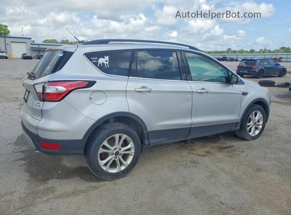 1FMCU0GD7JUB62109 2018 FORD ESCAPE Silver Tył prawy