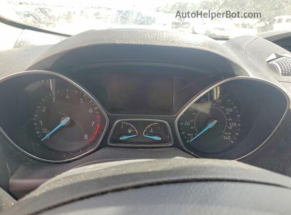 1FMCU0GD7JUB62109 2018 FORD ESCAPE Silver Widok zestawu wskaźników