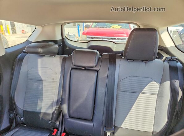 1FMCU0GD7JUD37460 2018 FORD ESCAPE Красный Вид задних сидений