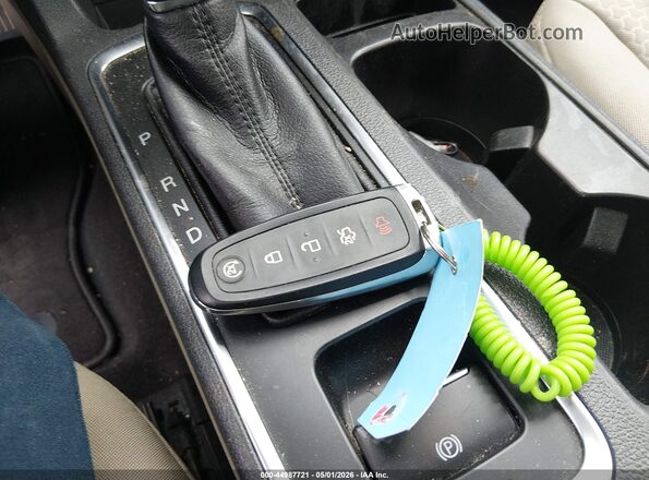 1FMCU0GD7KUA88014 2019 FORD ESCAPE Красный Вид панели приборов