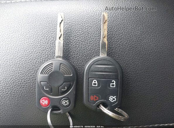 1FMCU0GD8HUC09707 2017 FORD ESCAPE Черный Вид панели приборов