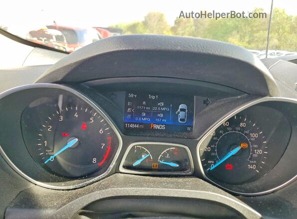 1FMCU0GD8HUE37822 2017 FORD ESCAPE White Вид щитка приладів