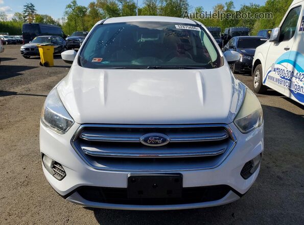 1FMCU0GD8HUE37822 2017 FORD ESCAPE White Вид спереду